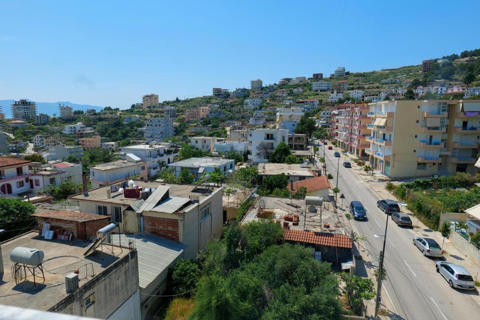 Hotel Eden Sarandë Esterno foto