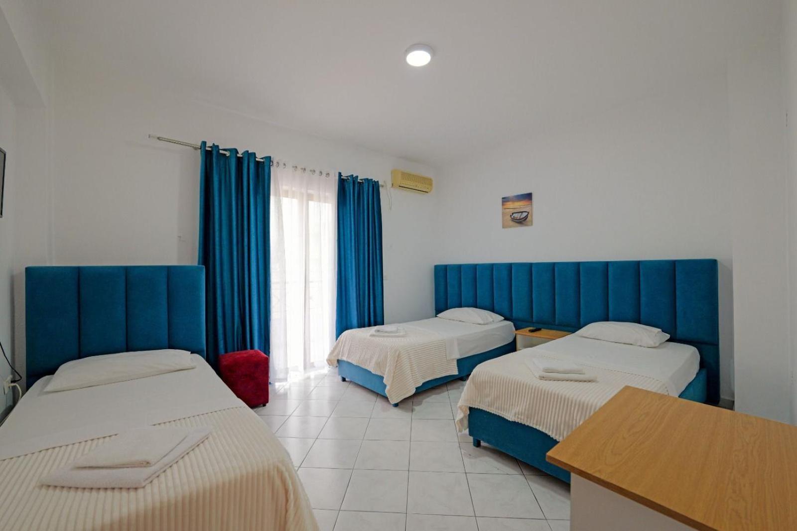 Hotel Eden Sarandë Esterno foto