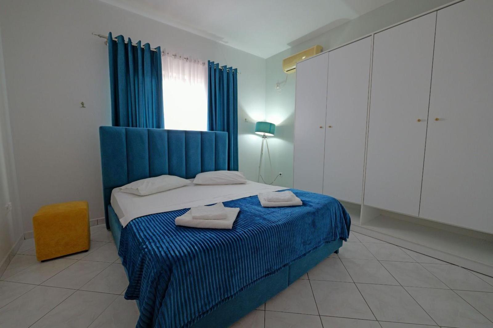 Hotel Eden Sarandë Esterno foto